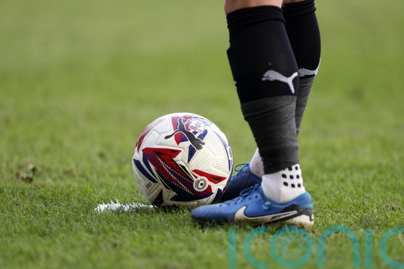 Kairo Mitchell grabs late Rochdale equaliser to deny Tamworth