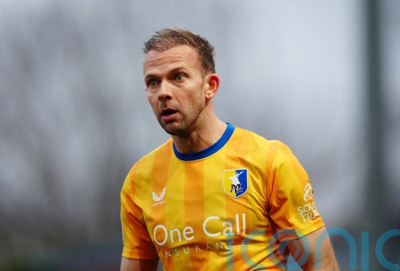 Jordan Rhodes equaliser earns Mansfield a point at Stevenage