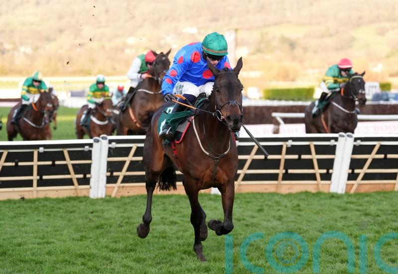 Elliott has to wait but comes good in Festival finale