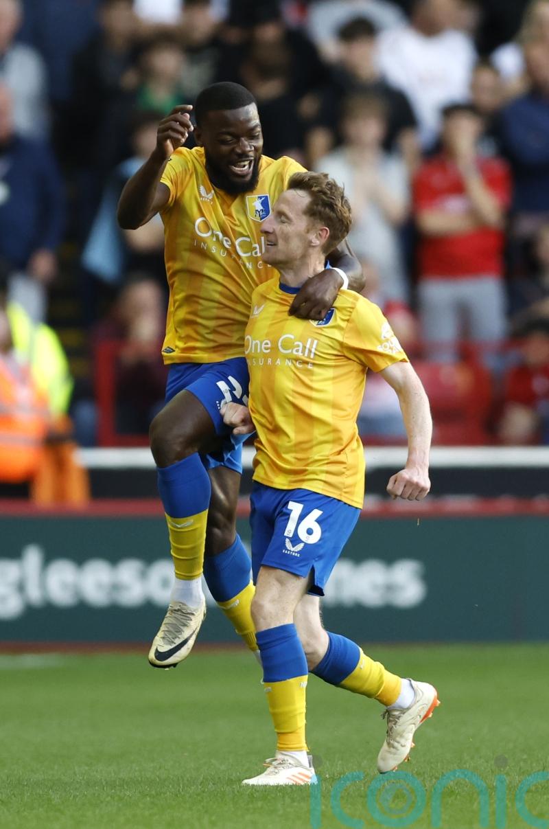 Mansfield end winless run as Deji Oshilaja strikes late against Barnsley