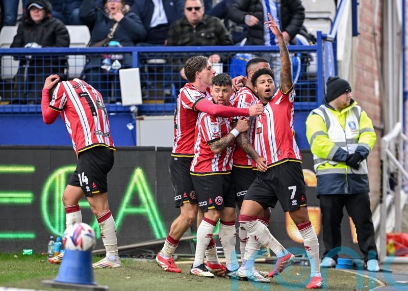 Sheffield United win Steel City derby to draw level at Championship summit