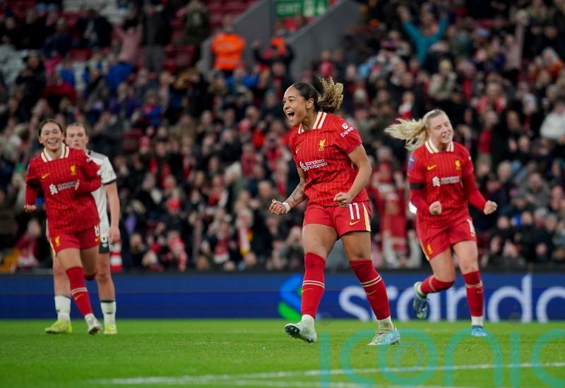 Independent football regulator could cover women&rsquo;s game, minister says