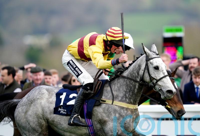 Sine Nomine camp considering crack at Scottish National