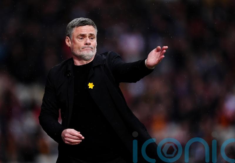 Graham Alexander delighted as Bradford go top after beating Crewe