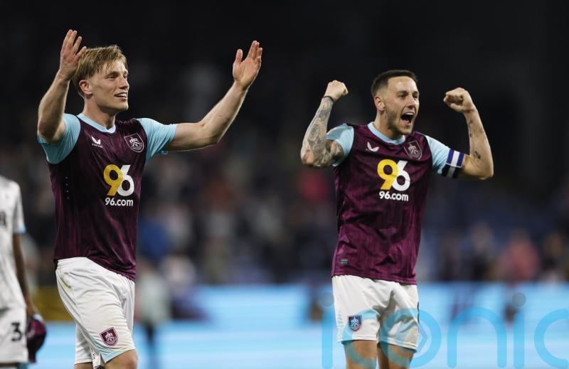 Burnley edge out Norwich to return to top of Championship