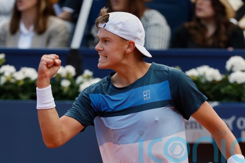 Holger Rune stuns Carlos Alcaraz to win Barcelona Open and return to top 10