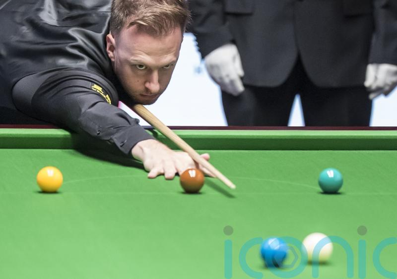 Judd Trump on top while Ronnie O&rsquo;Sullivan grinds out lead at Crucible