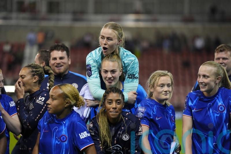 Sonia Bompastor wants treble and unbeaten season after Chelsea&rsquo;s WSL title win
