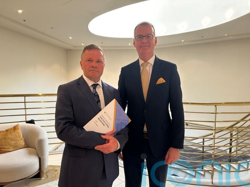 Hundreds of thousands of inaccurate entries on electoral register &ndash; commission