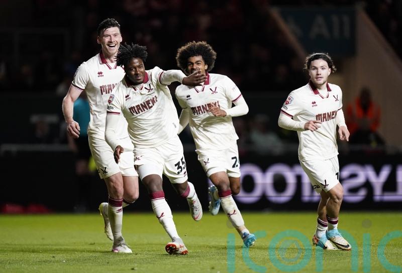 Sheffield United dream of Wembley after comfortable win over 10-man Bristol City