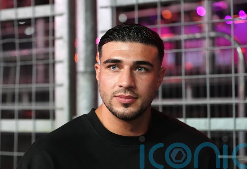 Tommy Fury wins on boxing comeback and calls out Jake Paul