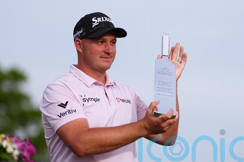 Shane Lowry slips in Philadelphia allowing Sepp Straka to take the title