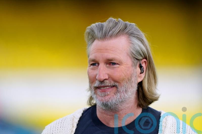 Robbie Savage signs two-year deal to remain Macclesfield manager