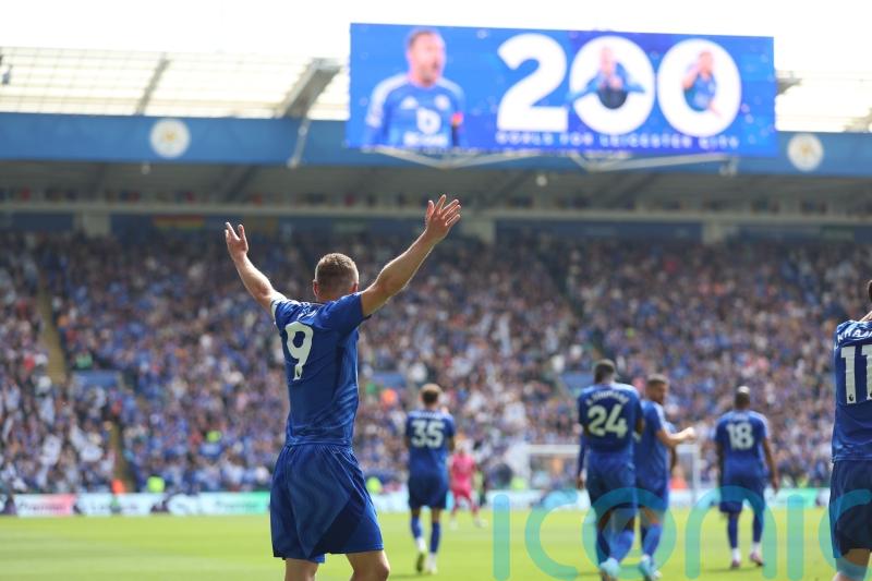 Jamie Vardy scores 200th Leicester goal in 500th and final appearance for Foxes