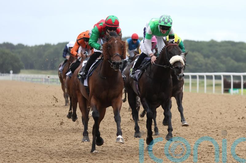 Diligent Harry is Chipchase hero for Clive Cox and Saffie Osborne