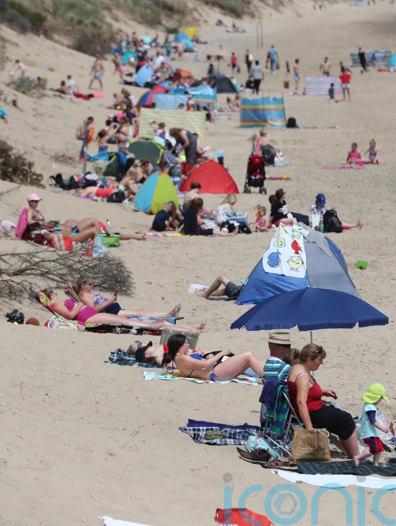 High temperature warnings issued across island of Ireland