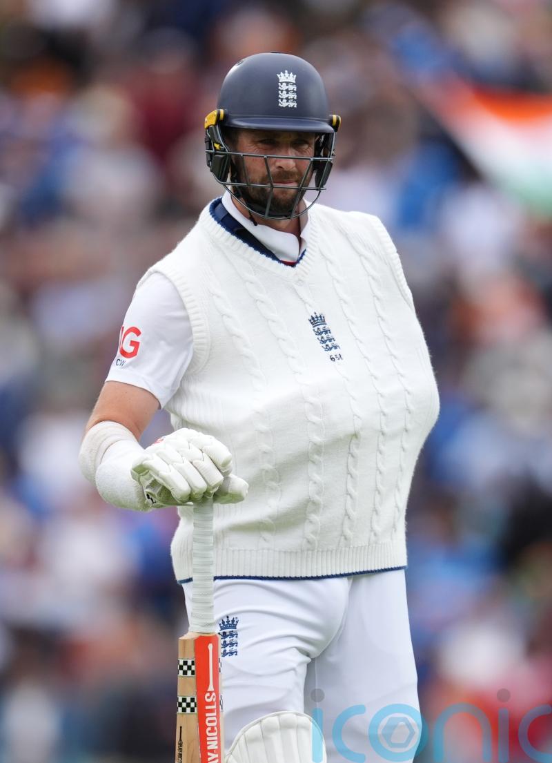 I &lsquo;never considered&rsquo; not attempting to bat with my arm in a sling &ndash; Chris Woakes