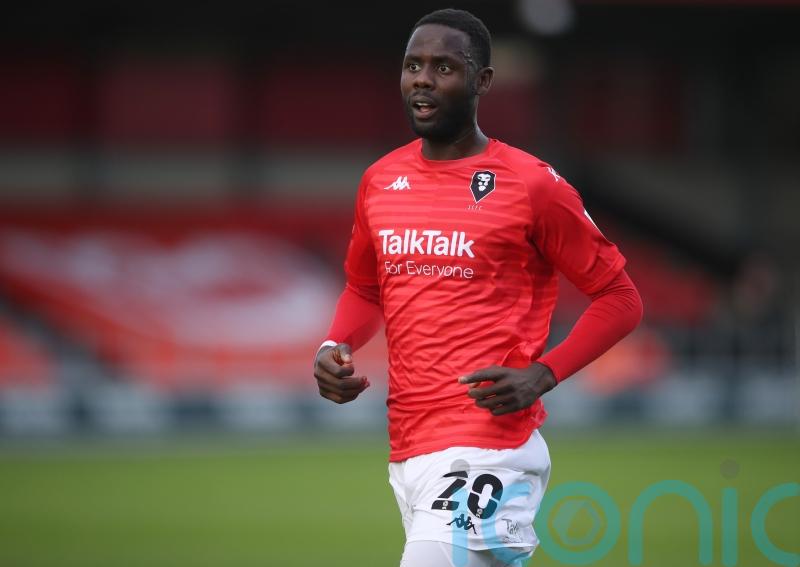 Mani Dieseruvwe double earns Rochdale win