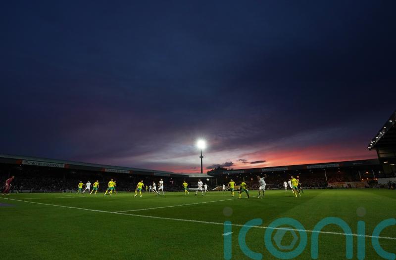 Jamie Reid late brace earns manager&rsquo;s praise as leaders Stevenage beat Port Vale