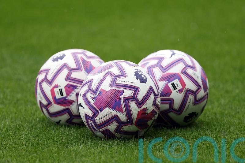 Rochdale go top after hammering Gateshead