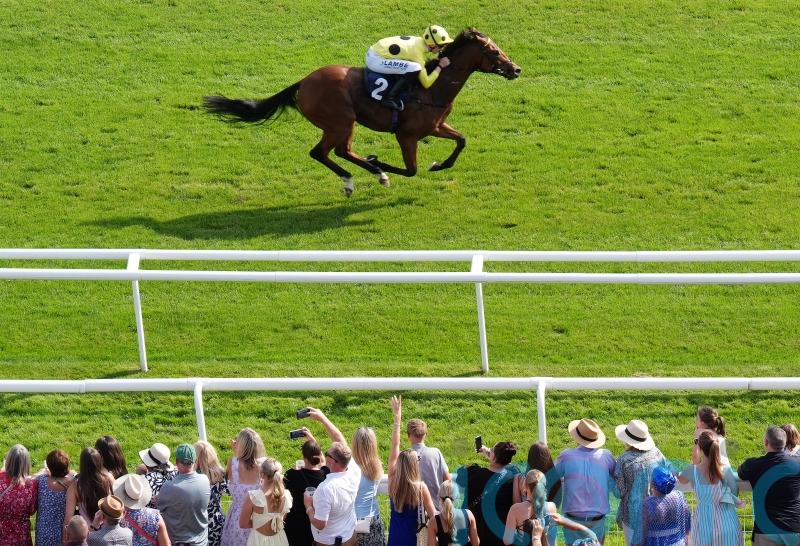 Bow Echo arrowing towards Haydock next