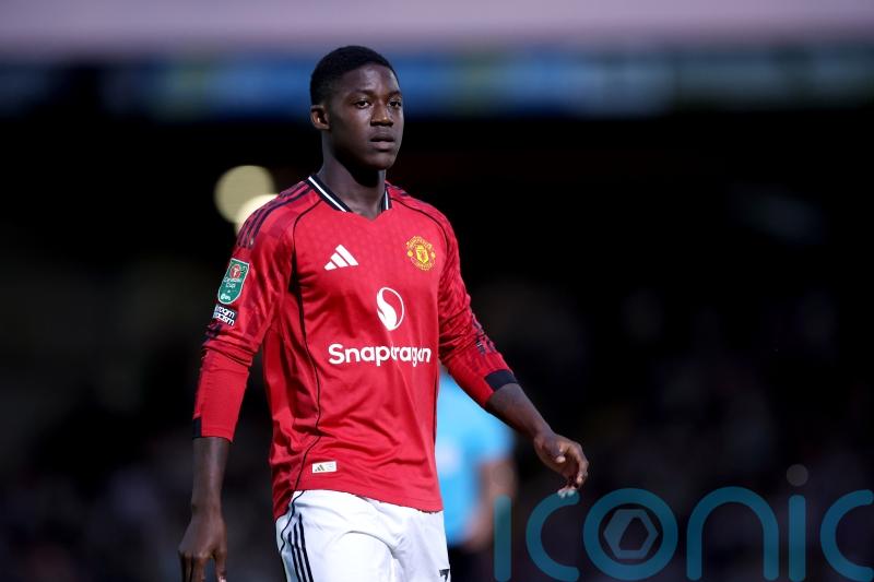 Kobbie Mainoo told to stay and fight as Man Utd reject loan request
