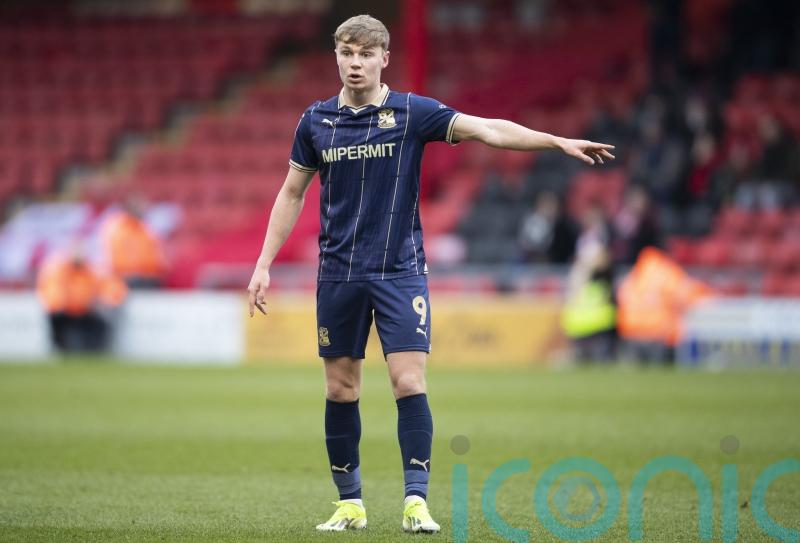 Swindon cruise to comfortable victory over Crewe