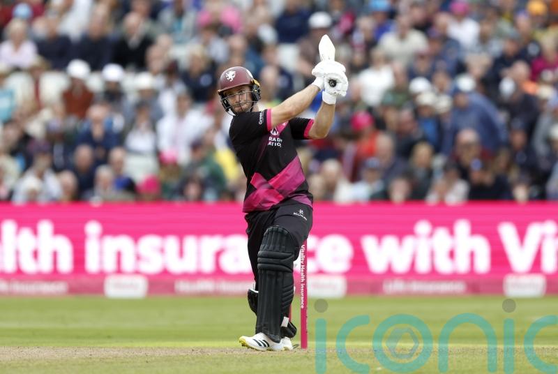 Sean Dixon stars as Somerset reach Blast Finals Day with dramatic win over Bears