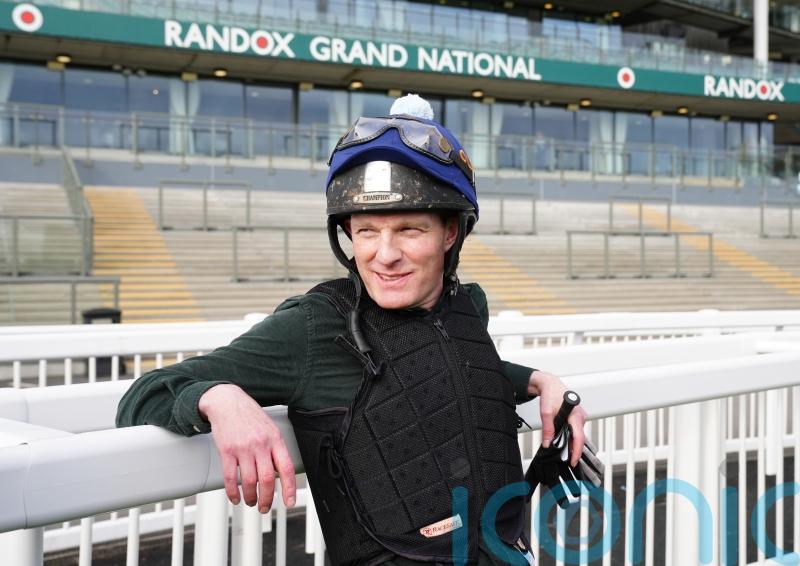 &lsquo;It&rsquo;s time&rsquo; &ndash; popular owner-rider David Maxwell makes retirement decision