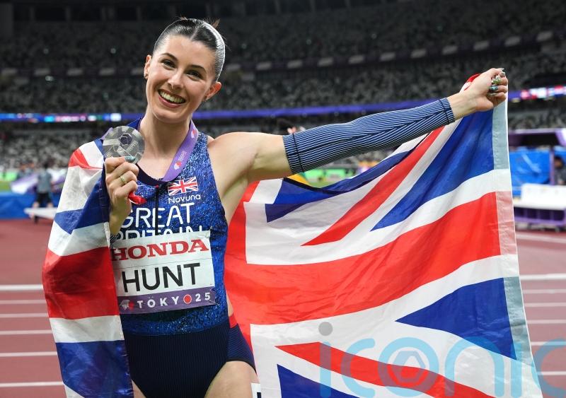 &lsquo;Academic badass and track goddess&rsquo; &ndash; Amy Hunt celebrates shock 200m silver