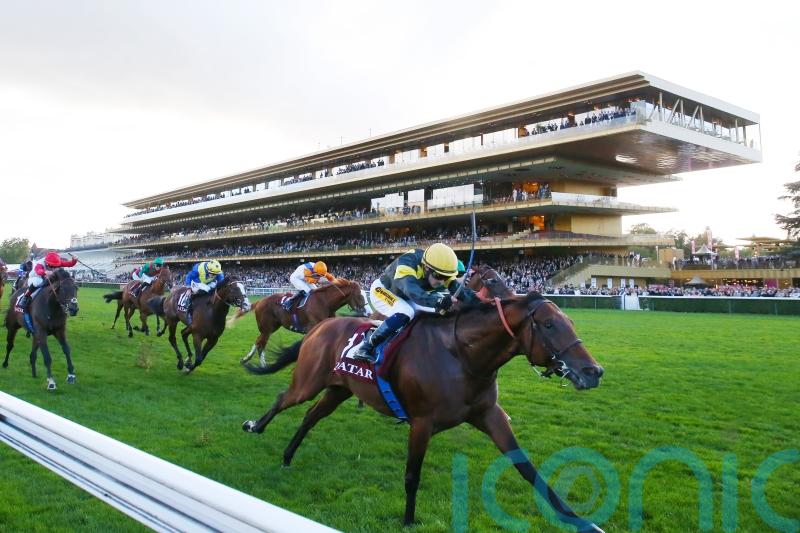 Maranoa Charlie leads them a merry dance in Foret