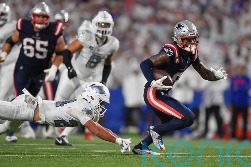 New England Patriots end final unbeaten record with victory at Buffalo Bills