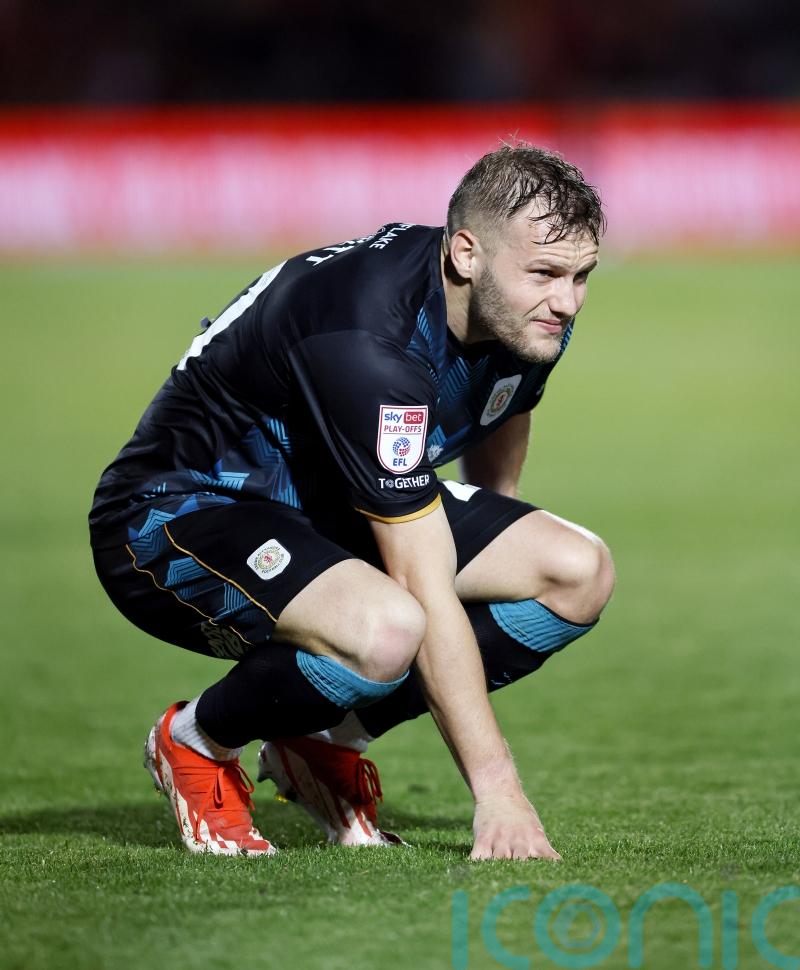 Elliott Nevitt rescues point for Gillingham with late strike against Cheltenham