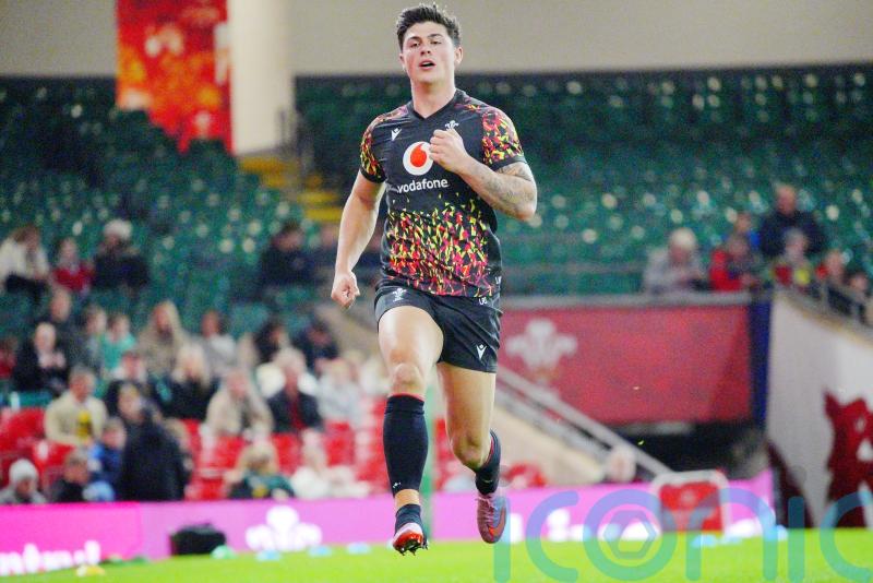 Louis Rees-Zammit looks forward to Wales return but says training feels &lsquo;weird&rsquo;