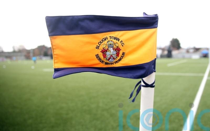 Slough hold off 10-man Altrincham to advance to FA Cup second round