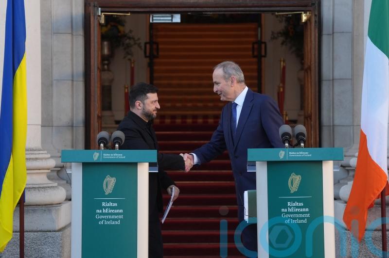 Ireland will back Ukraine &lsquo;for as long as it takes&rsquo;, Martin tells Zelensky