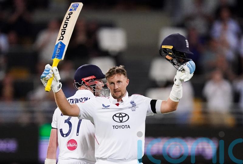 England&rsquo;s Joe Root secures his first Ashes century in Australia