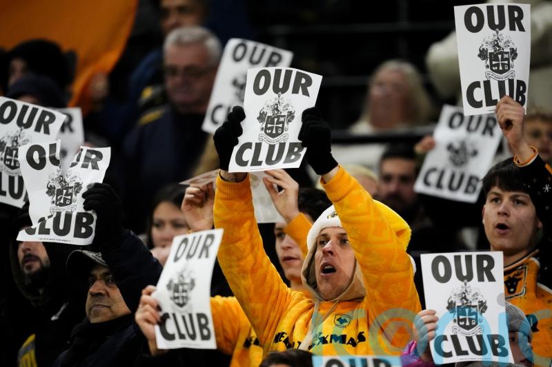 Rock-bottom Wolves equal unwanted record as Brentford pile on more misery