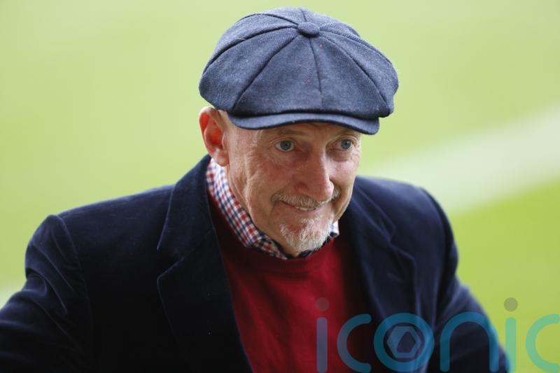 Ian Holloway criticises &lsquo;minging&rsquo; Swindon show as they go joint top of the table