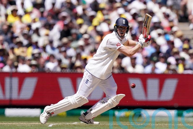 England embark on exhilarating run-chase for victory in Boxing Day Test