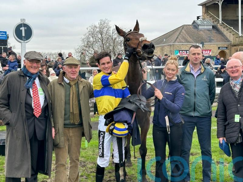 Spindleberry breezes to Doncaster success