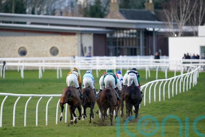 Catterick abandoned but racing goes ahead at Wolverhampton