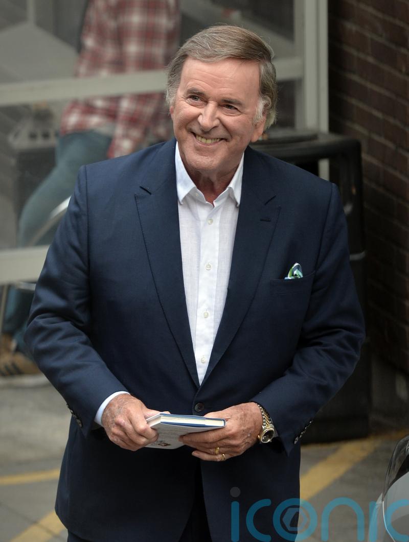 Dermot O&rsquo;Leary plays tribute to Terry Wogan on 10th anniversary of his death