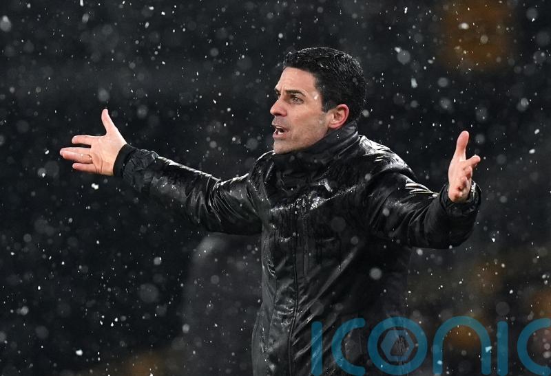 Sunday&rsquo;s briefing: Arteta wants Arsenal to handle the noise as City cut the gap