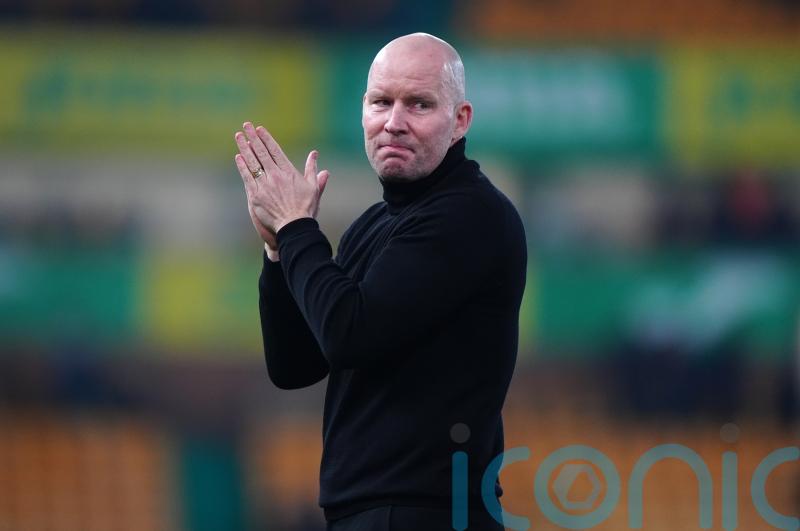 Henrik Pedersen hails Sheff Wed fight at Norwich after another testing day