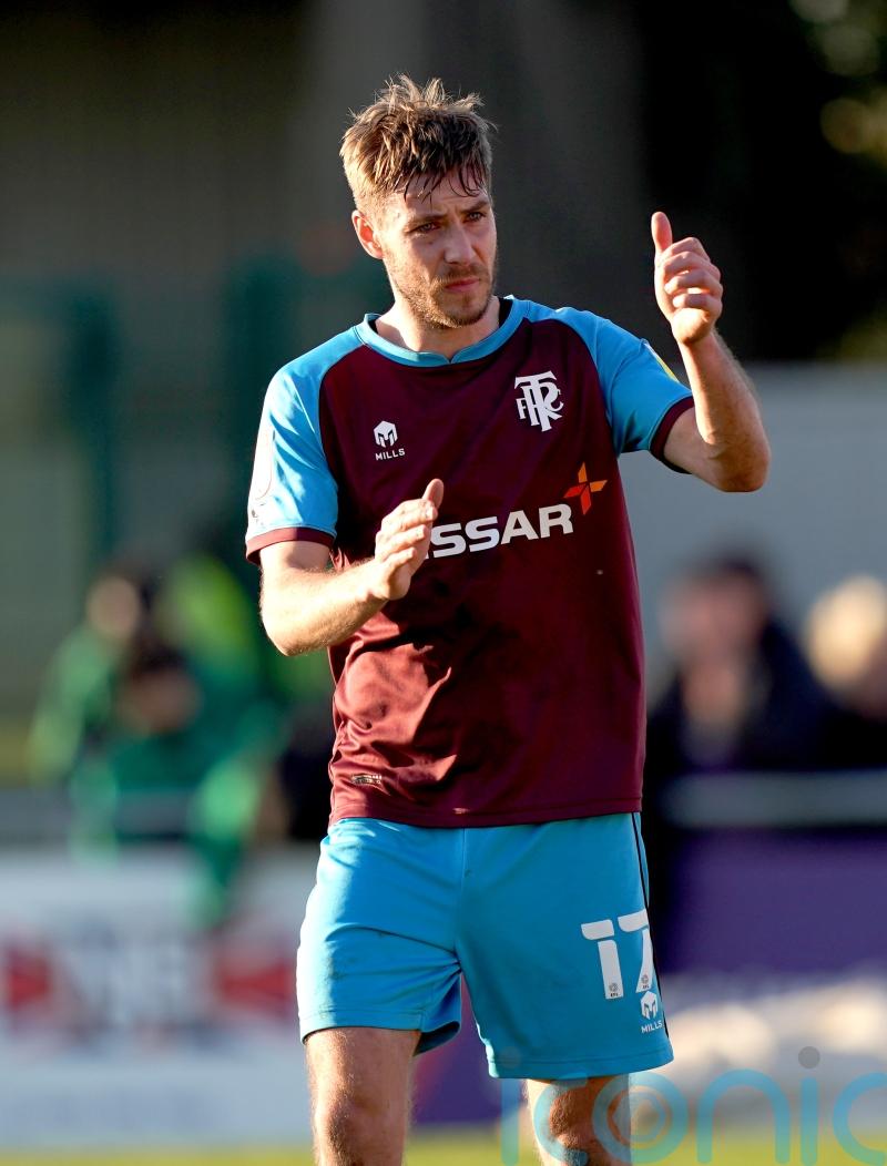 Sam Foley takes a point in his first game in charge of Barrow